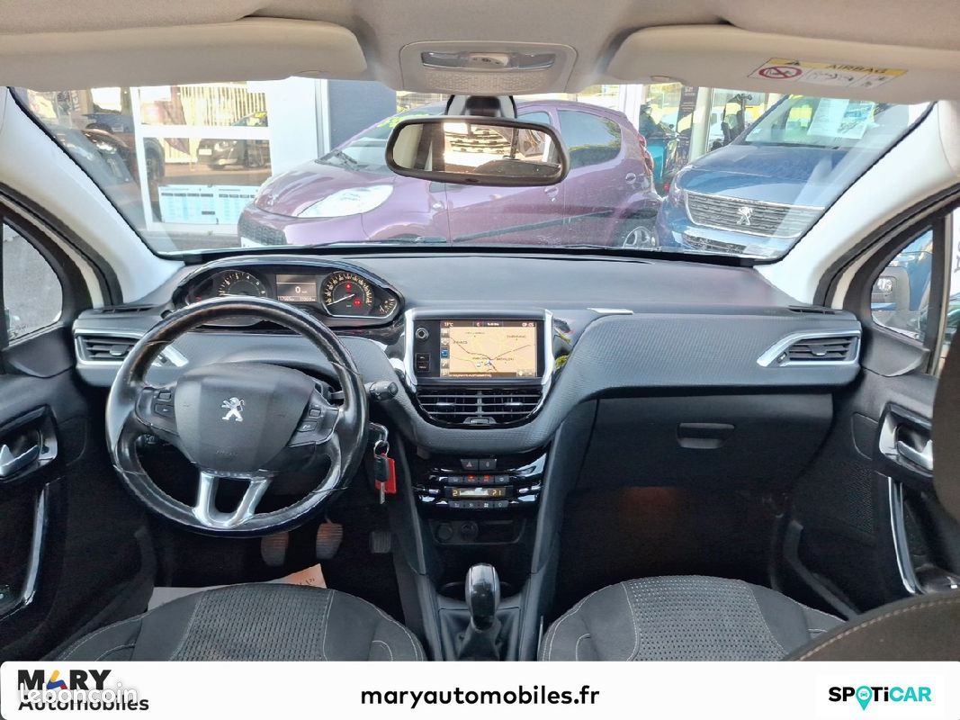 PEUGEOT 208 1.2 PureTech 110ch S&S BVM5 Allure (image 11)