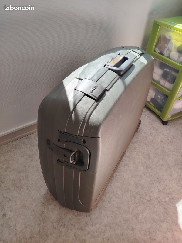 Grande valise robuste (image 1)