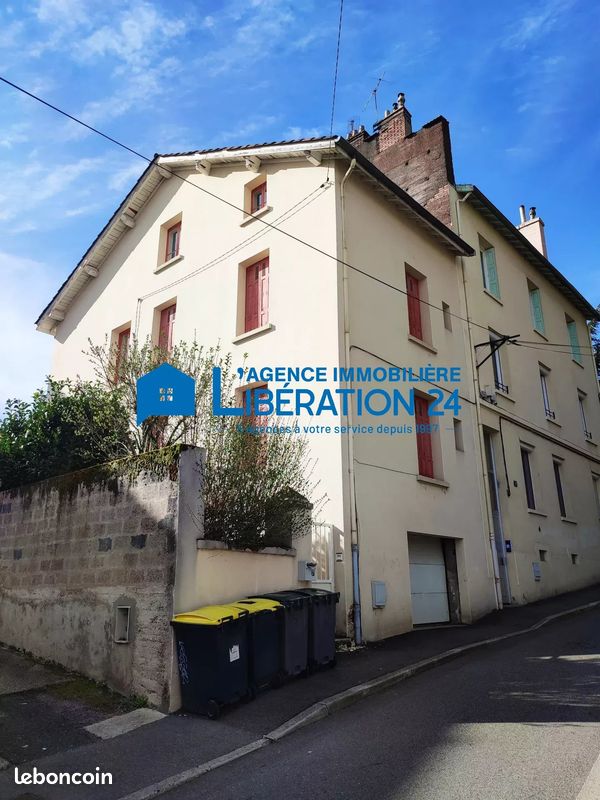 Maison 7 pièces 140 m² · à Saint-Étienne · 140 m² · 1 233 €/mois
