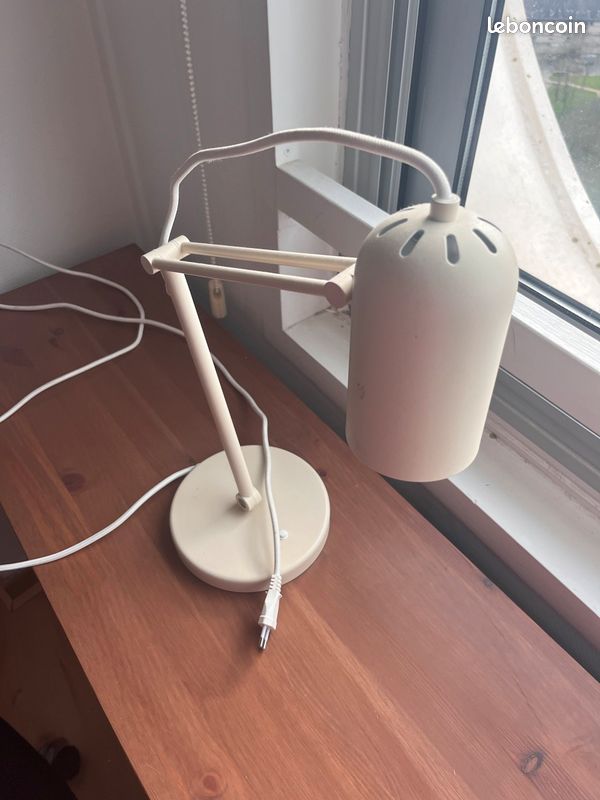 Lampe de bureau (image 1)