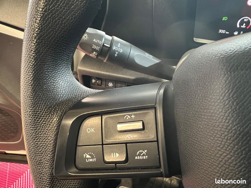 CITROEN C4 C4 BlueHDi 110 SS BVM6 Feel Pack (image 11)