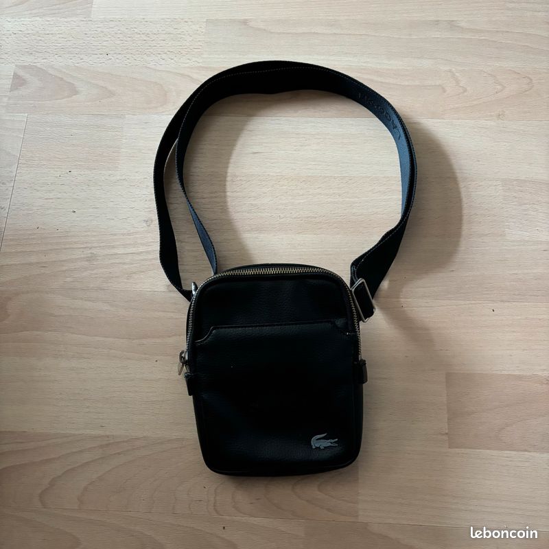 LACOSTE Sacoche (image 1)