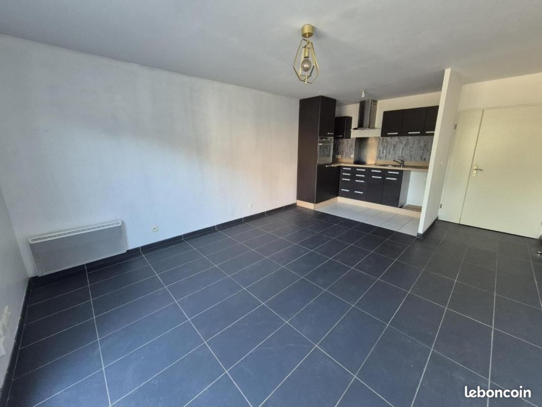 Appartement 3 pièces 57 m² · à Loos · 57 m² · 830 €