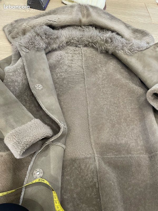 Manteau en fourrure avec une capuche en laine Manzoni 24 (image 14)