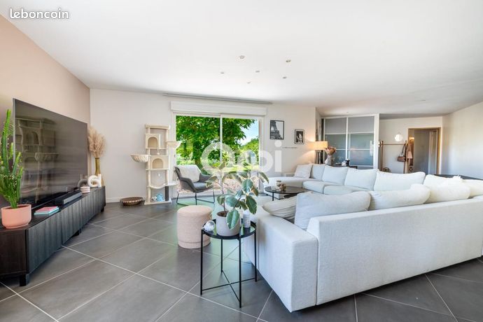 Maison 5 pièces 174 m²