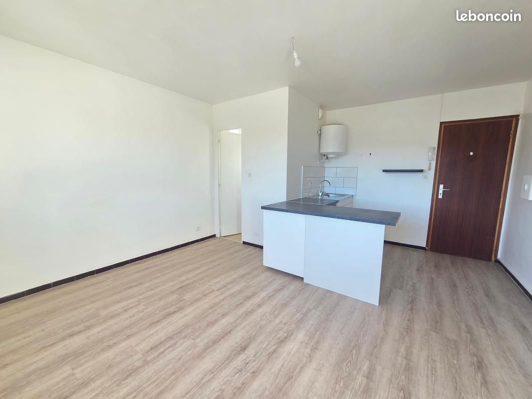 Appartement 1 pièce 21 m² · à La Ville-du-Bois · 21 m² · 484 €/mois