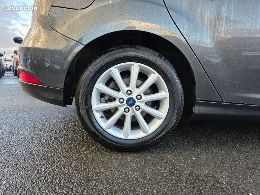 Ford Focus 1.0 EcoBoost 125 S&S Titanium (image 11)