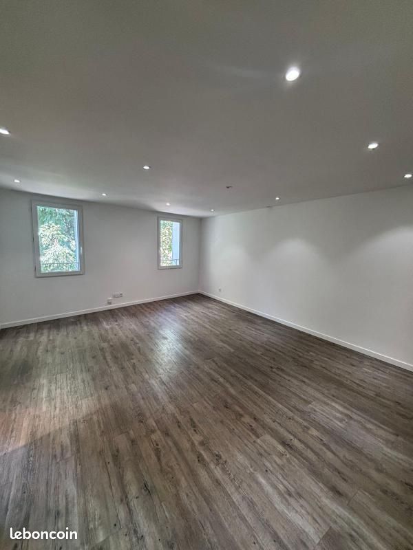 Appartement 3 pièces 69 m² · à Toulon · 69 m² · 750 €