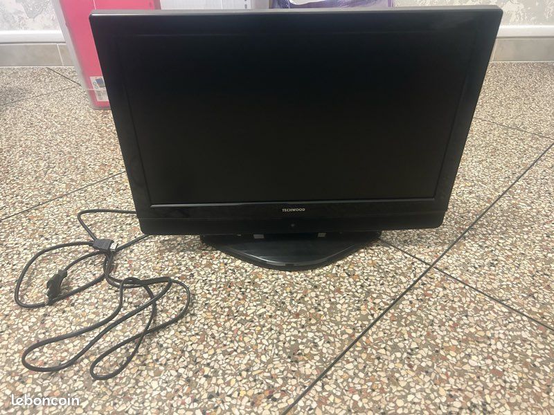 Écran Plat Techwood 55" – Plasma 1080p (sans Télécommande, Occasion)