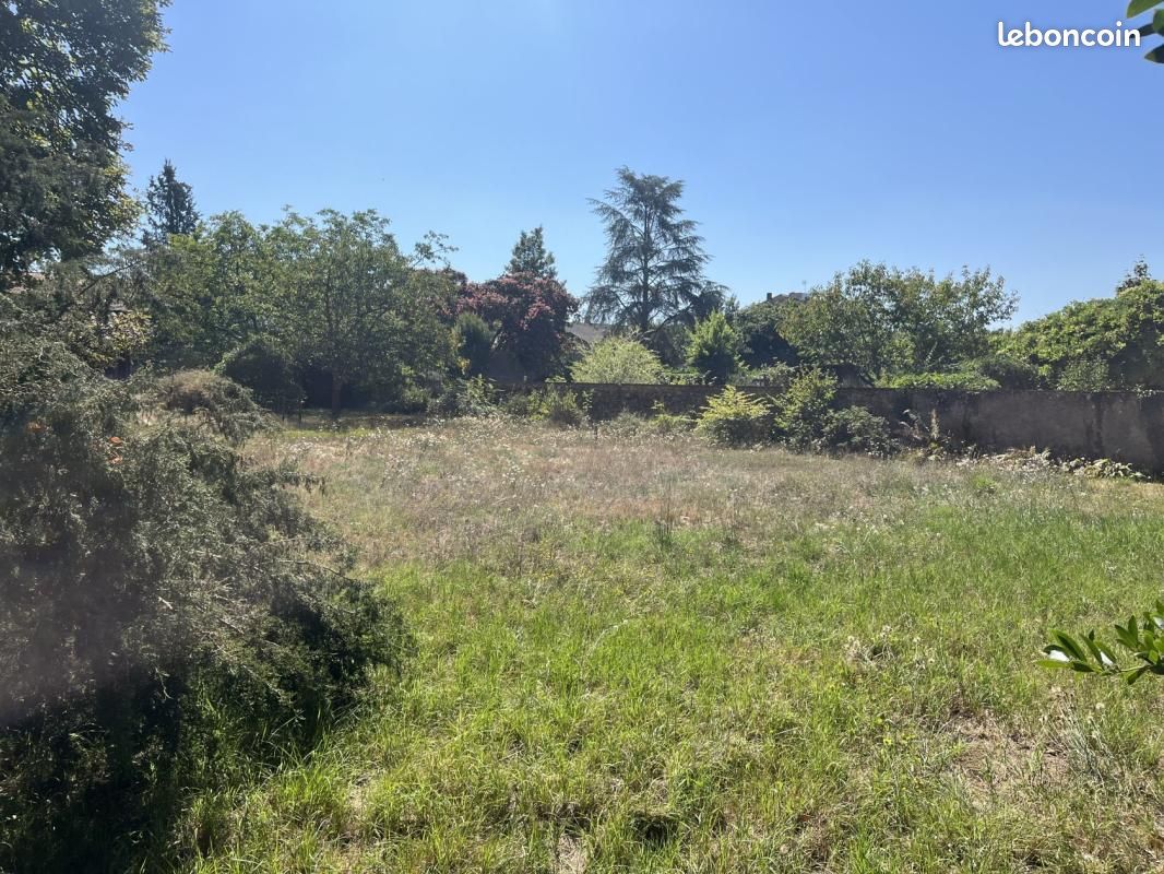 Terrain 609 m² Avensan · 110 000 €