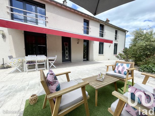Longère 6 pièces 145 m²
