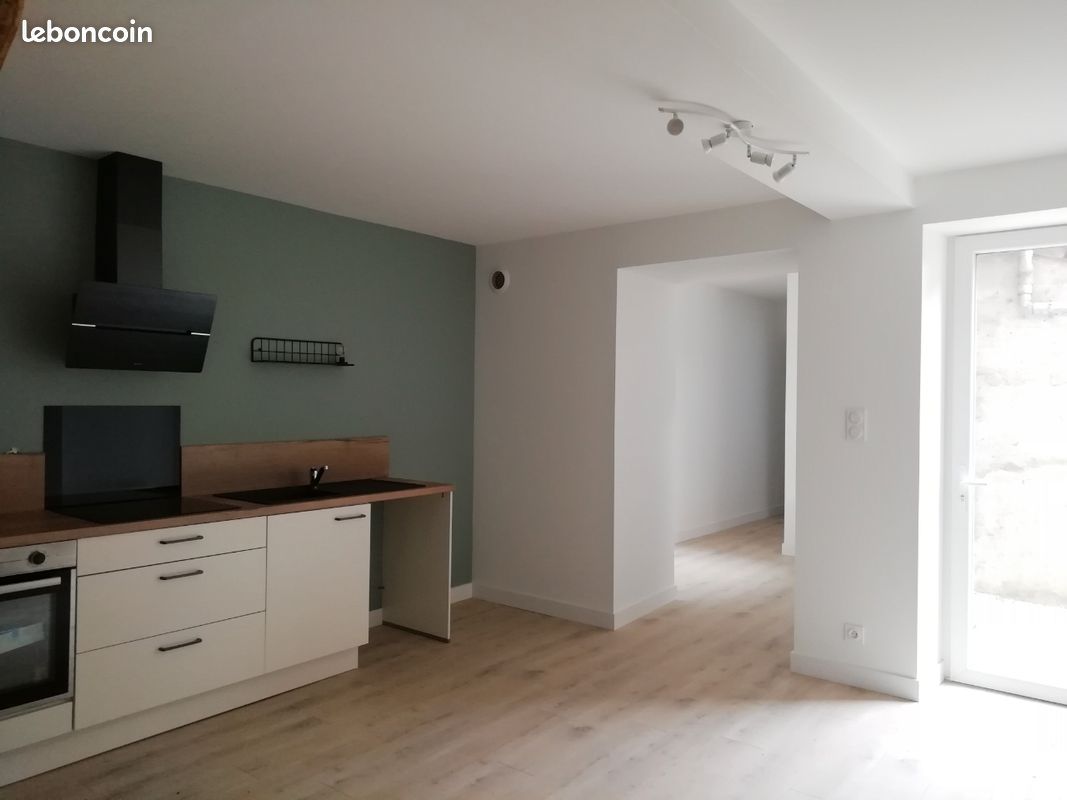 Maison 4 pièces 98 m² · à Chemillé-en-Anjou · 98 m² · 575 €/mois