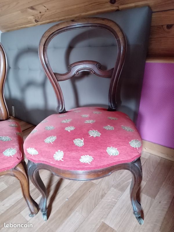 Chaises capitonnées (image 2)