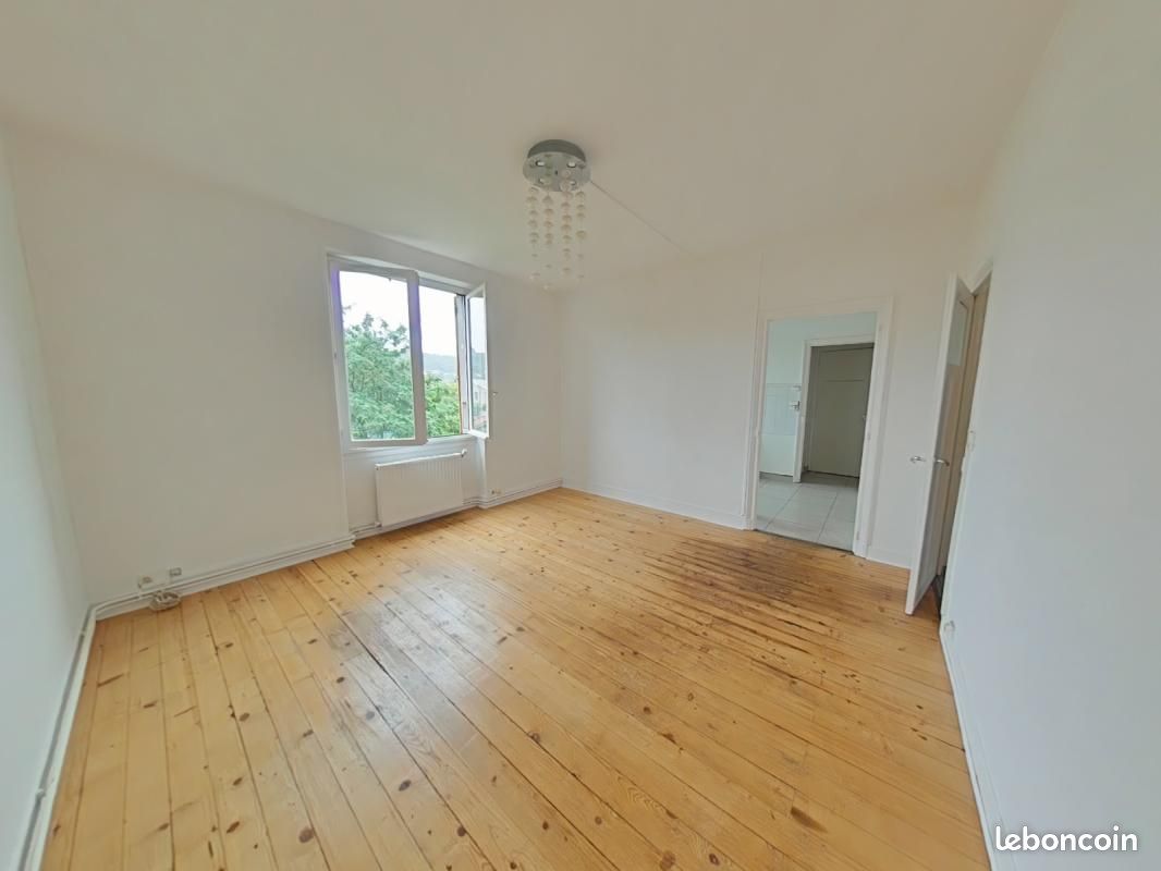 Appartement 3 pièces 68 m² · à Roussillon · 68 m² · 99 000 €