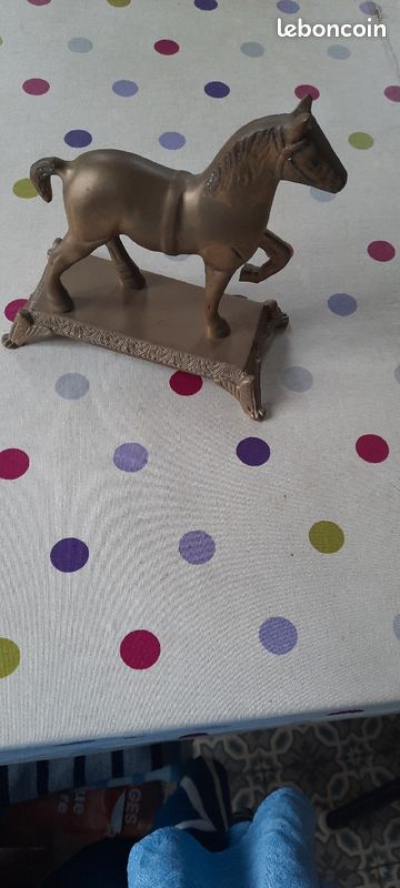 Sculpture ancienne cheval en laiton (image 3)