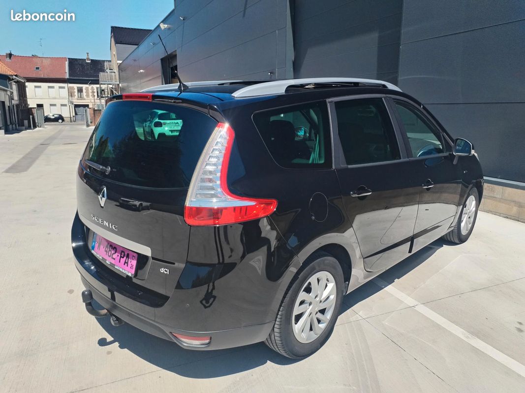 RENAULT GRAND SCENIC 1.5 DCI 110 CV BOITE AUTO Premiere main (image 4)
