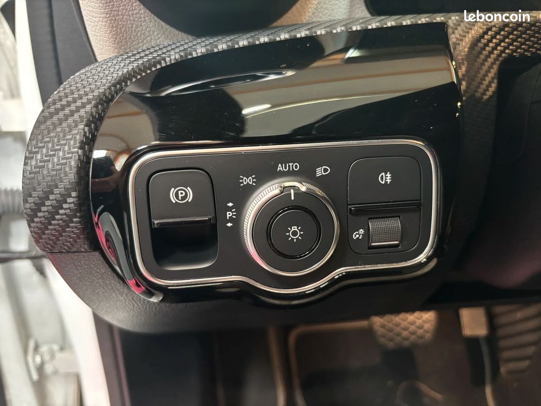 Mercedes-Benz CLASSE A 180D 116CH STYLE LINE (image 26)