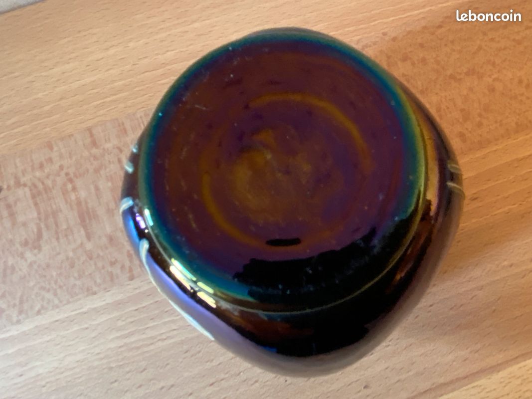 Vase ancien en verre irisé mauve (image 8)