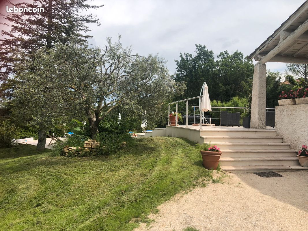 Maison 4 pièces 110 m² · à Céreste-en-Luberon · 110 m² · 1 300 €/mois