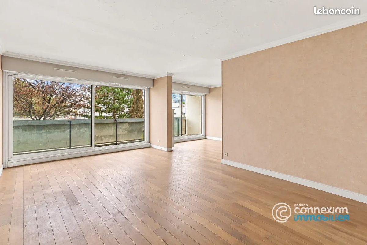 Appartement 5 pièces 92 m² · à Paris · 92 m² · 910 000 €