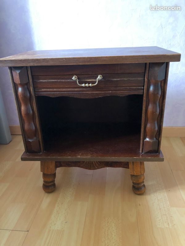 Table de nuit bois (image 1)