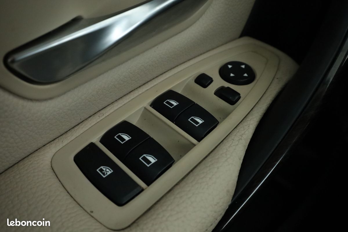 BMW Série 3 316d Luxury BVA8 116 ch (image 26)