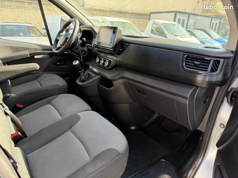 Renault Trafic II 2L Dci L2H1 150cv 9 places (image 4)