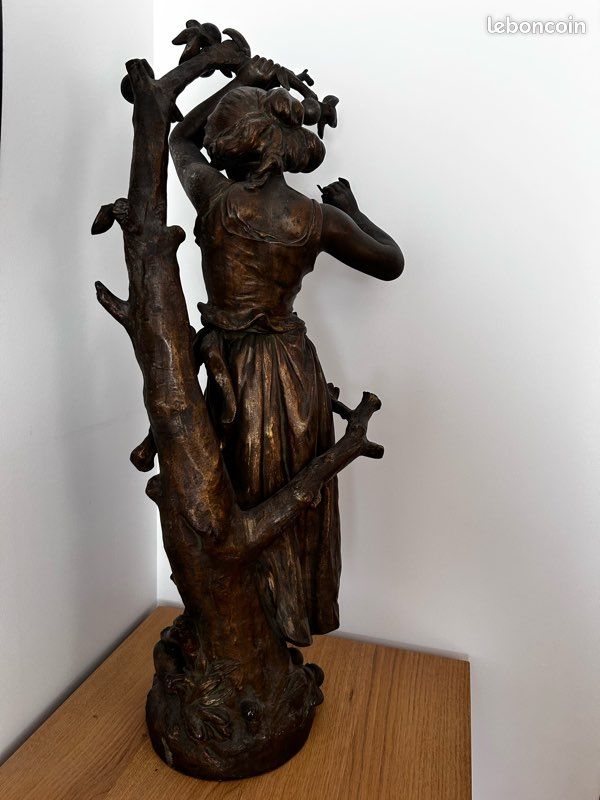 Femme, Paire de statuts sculpture en régule patiner bronze et doré, couple de paysans monter sur socle en bois, un homme et une femme campagne fin XIXe vignerons - Décoration