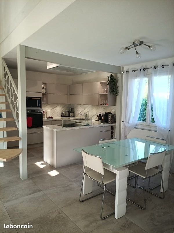 Maison 5 pièces 122 m² · à Arthaz-Pont-Notre-Dame · 122 m² · 630 000 €
