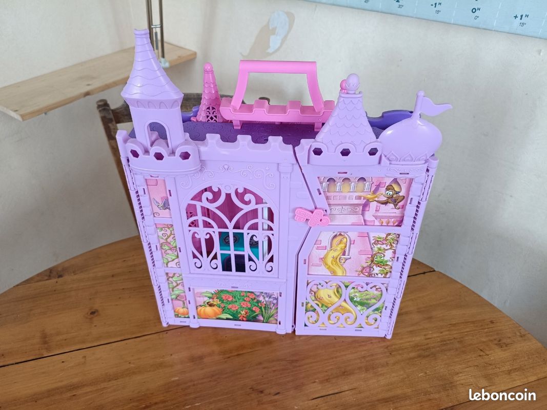 Château barbie princesse Disney malette (image 3)