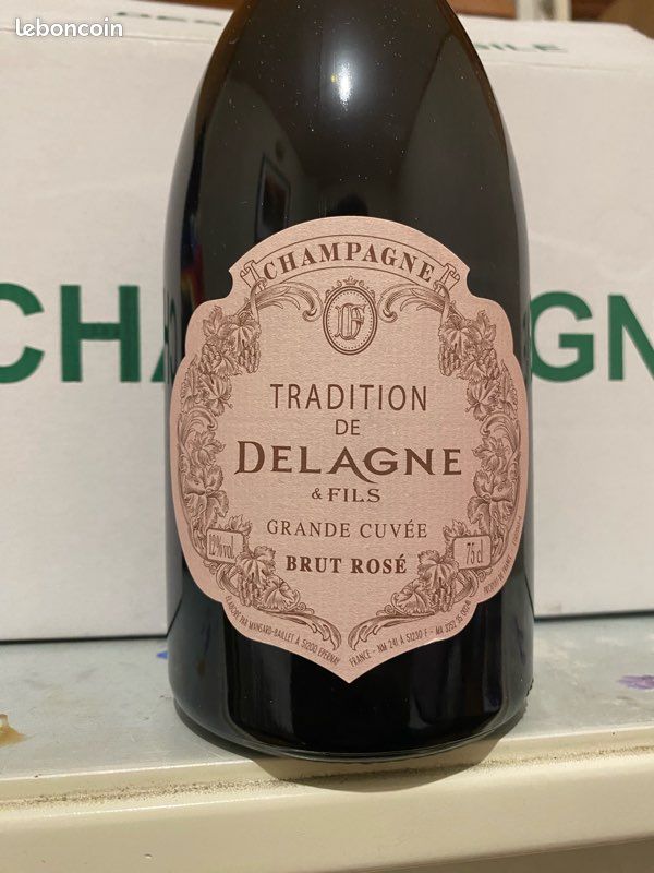 Carton de champagne tradition de Delagne et fils ,grande cuvée , brut rosé +brut tradition (image 2)