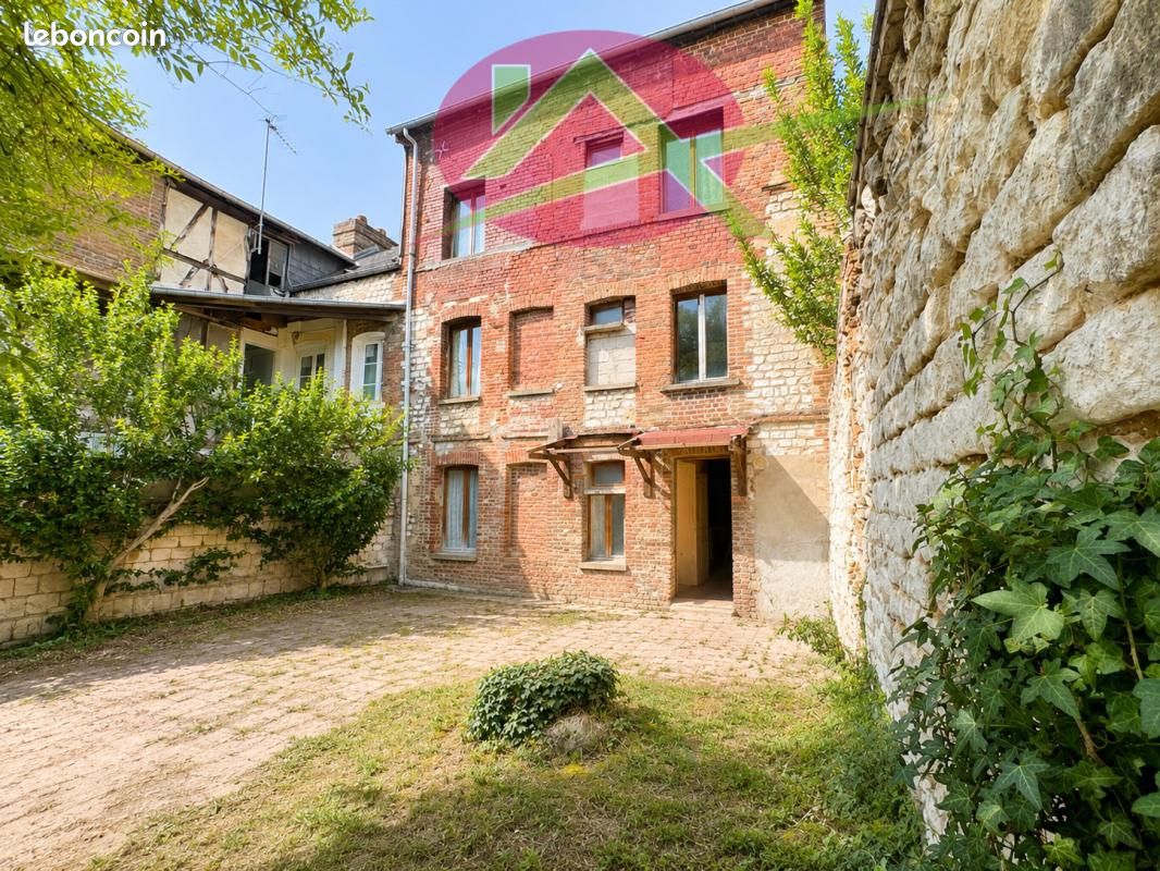 Maison 5 pièces 106 m² · à Caudebec-lès-Elbeuf · 106 m² · 89 000 €