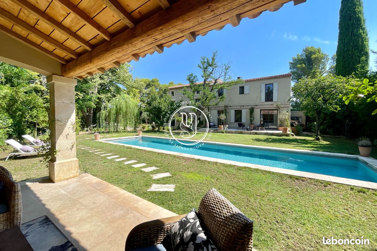Maison 7 pièces 298 m² · à Paradou · 298 m² · 1 998 000 €