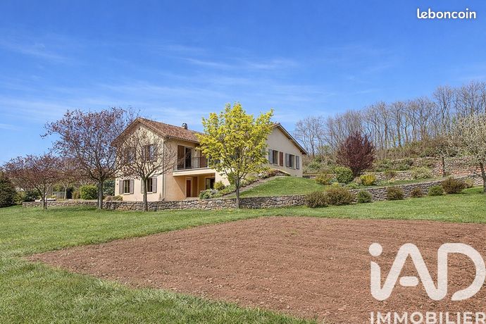 Maison familiale 9 pièces 210 m²
