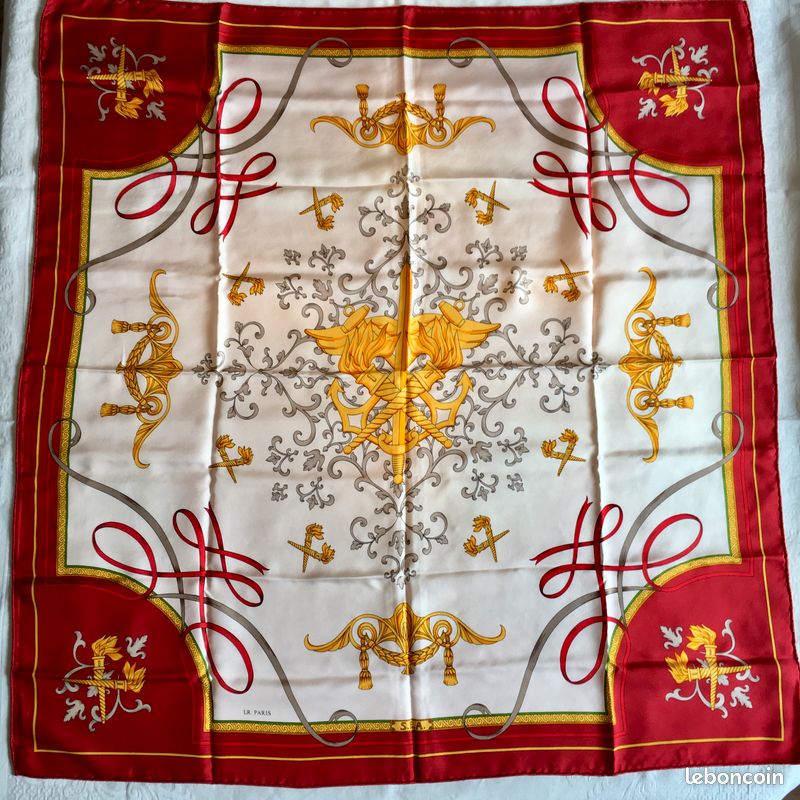 Foulard Vintage En Soie Lehner – Carré Motif Géométrique Marron Et Beige – Suisse