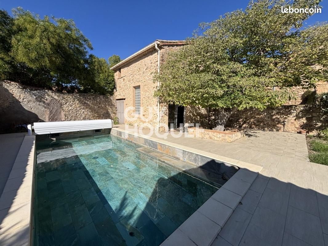 Maison 13 pièces 281 m² · à Quarante · 281 m² · 390 000 €