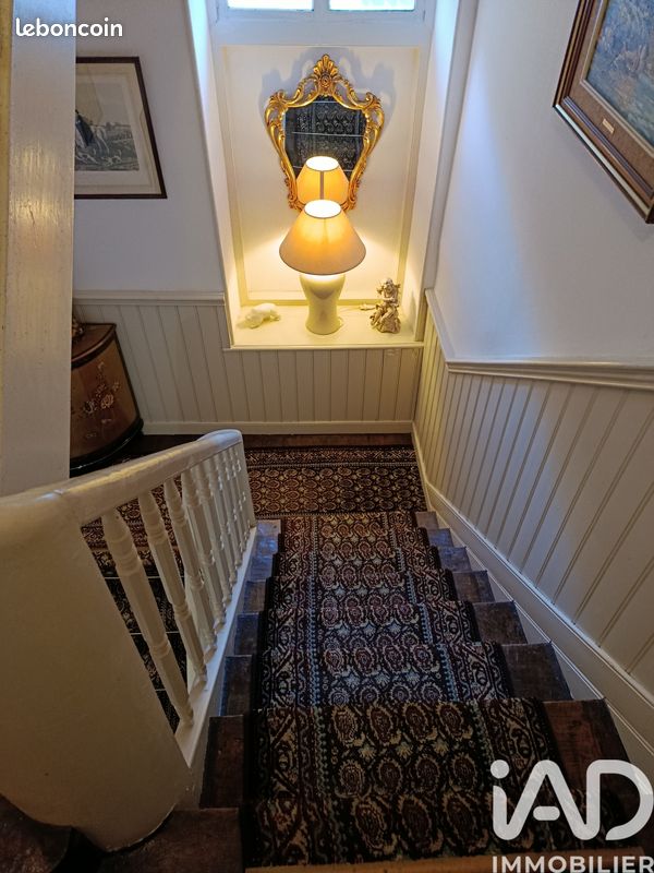 Propriété 8 pièces 245 m² (image 9)