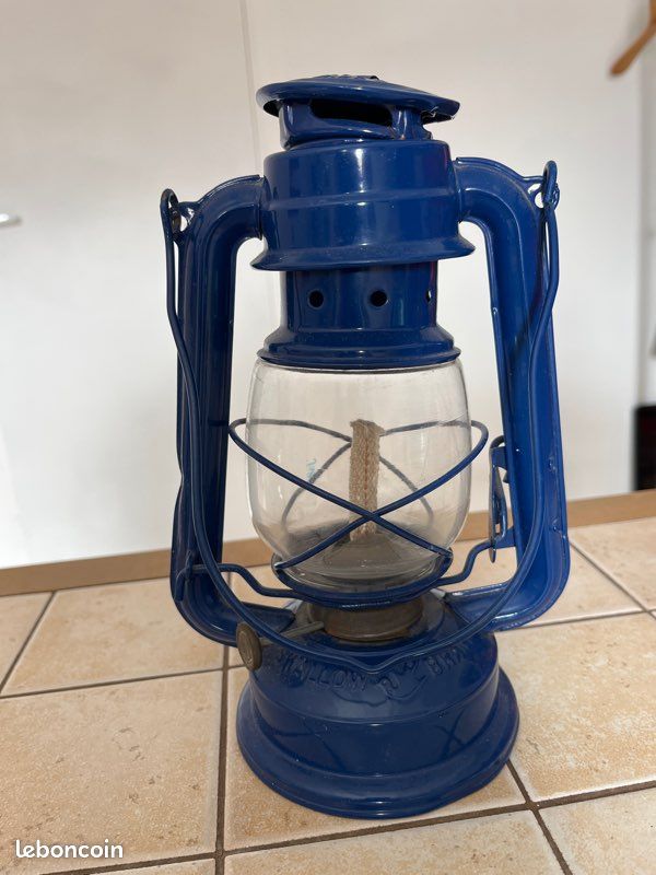 Lampe à pétrole (image 1)