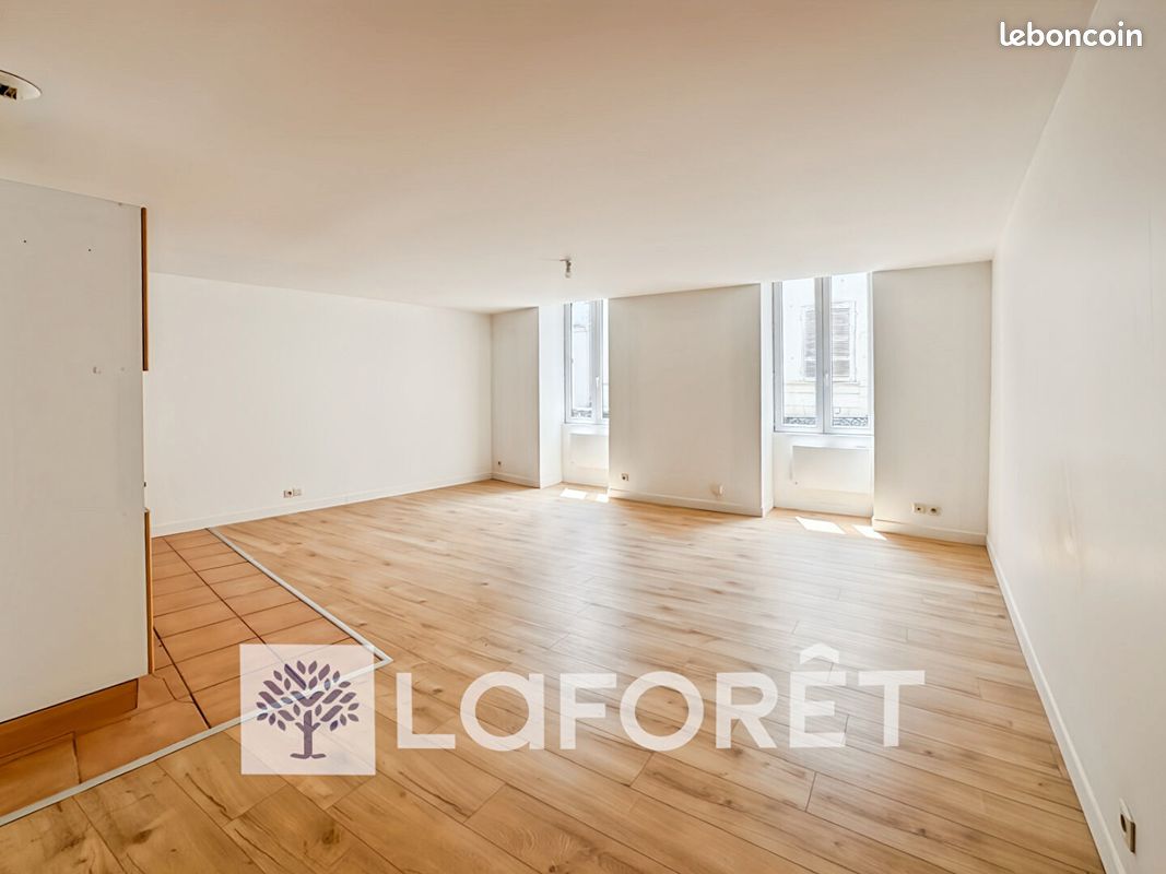 Appartement 3 pièces 77 m² · à Pons · 77 m² · 643 €