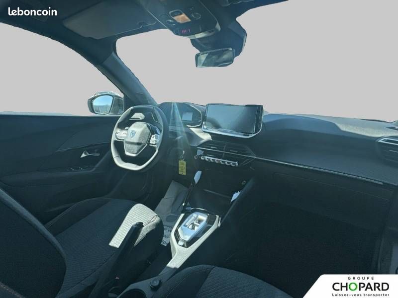 Peugeot 2008 Hybrid 110 e-DCS6 Edition (image 23)
