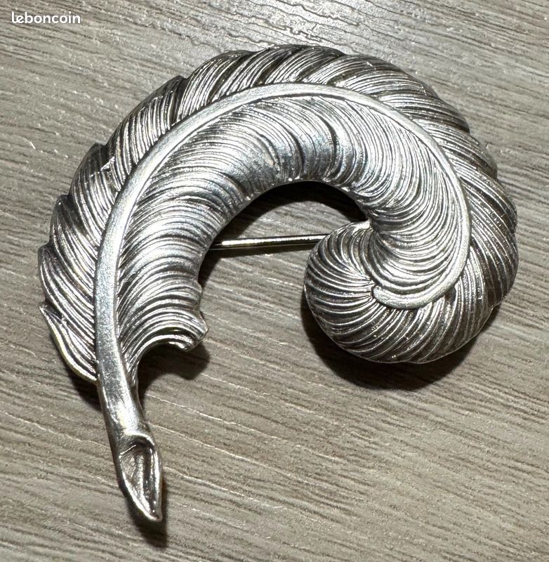 Broche en argent Monet Broche à chaîne ovale vintage broche de