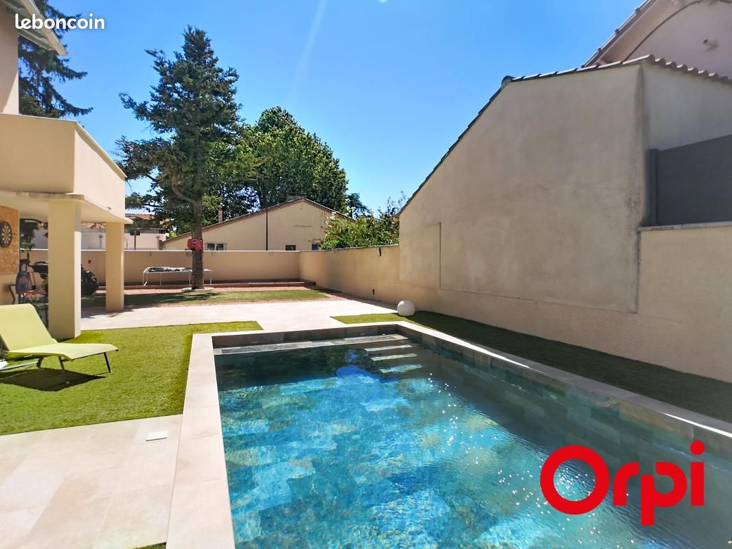 Maison 7 pièces 156 m² · à Le Pontet · 156 m² · 409 000 €
