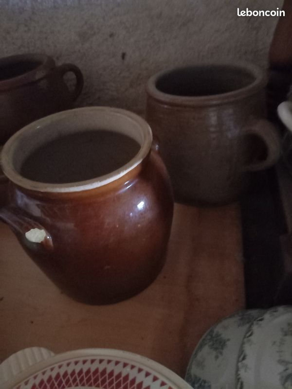 Pot en grès (image 1)