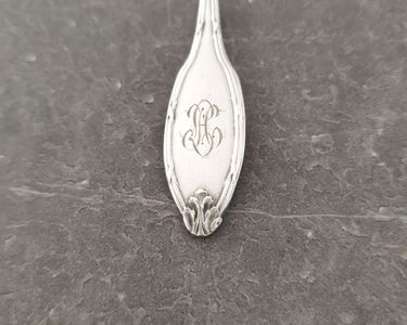 CUILLERE ARGENT MASSIF PARIS XVIIIe COURONNE COMTALE M.O. A PHILIPPE Gerbe N9 119939