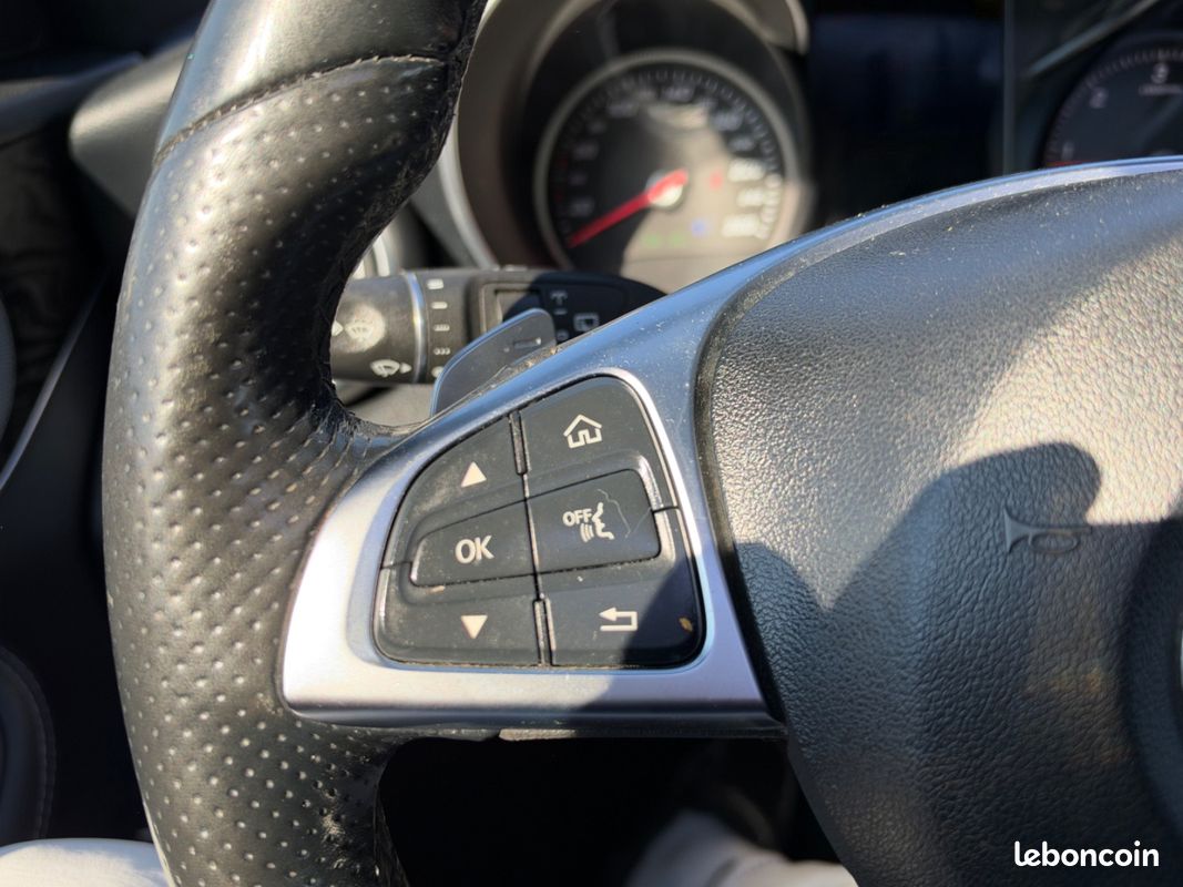 Mercedes CLASSE C BREAK 220 d Sportline 9G-Tronic {TOIT OUVRANT - SIEGE ELECTRIQUE - SON BURMESTER} (image 26)