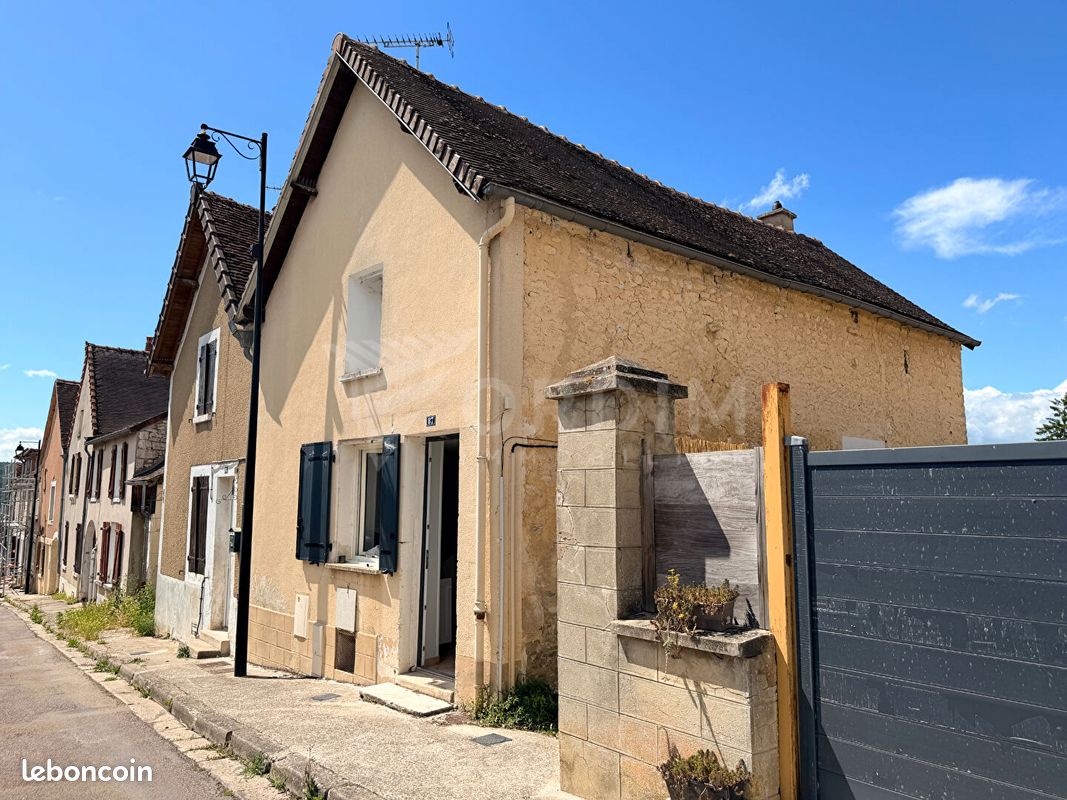 Maison 4 pièces 92 m² · à Épineuil · 92 m² · 72 000 €