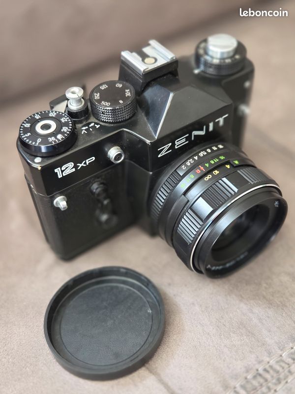 Ancien Appareil Photo Argentique ZENIT Automat
