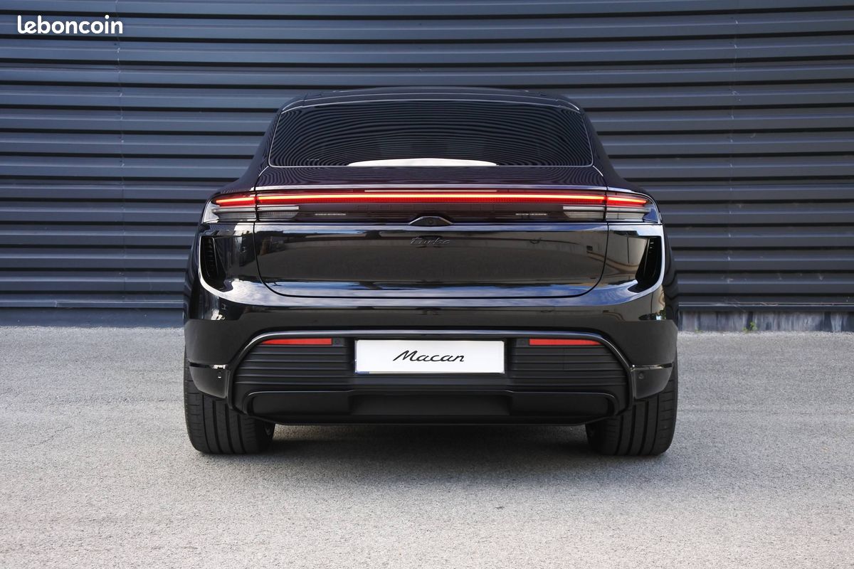 PORSCHE Macan Turbo 639 ch (image 5)