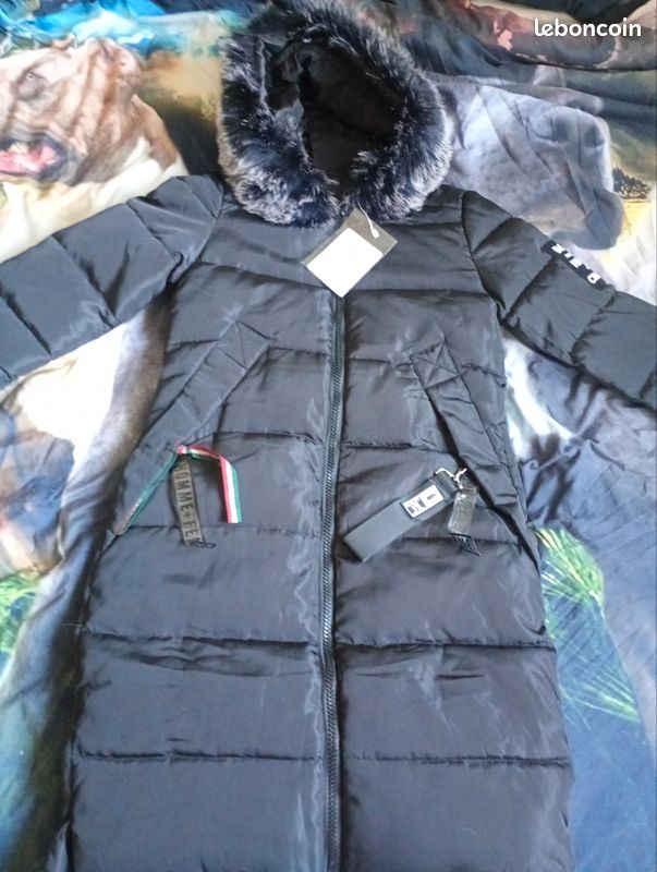 Manteau long neuf prix négociable remise en main propre seulement (image 1)