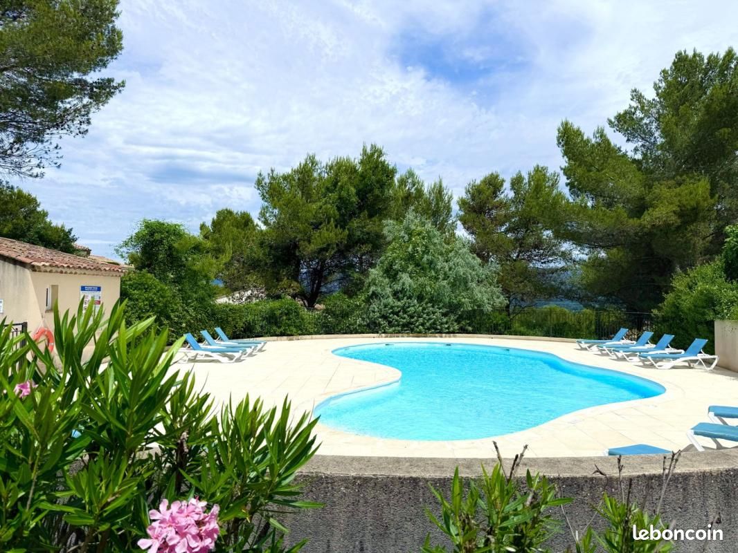Appartement 3 pièces 57 m² · à Mallemort · 57 m² · 1 050 €